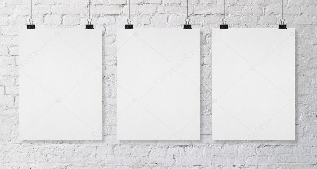 Markenidentität an Büro-Wand